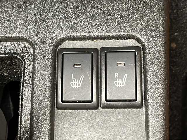 スズキ ジムニー XL 沖縄県 2021(令3)年 2.2万km シフォンアイボリーM 社外9インチナビ(MDV-M908HDL)/フルセグＴＶ　ＢＴ　ＤＶＤ　ＣＤ/バックカメラ/ＥＴＣ/シートカバー/プッシュスタート　/スマートキー/ダウンヒルアシスト/オートライト/社外ホイール（純正スチールホイール4本有り）/社外オーバーフェンダー/社外ステップバー/社外給油口カバー/社外牽引フック/社外スペアタイヤブラケット（純正パーツ有り）/保証書