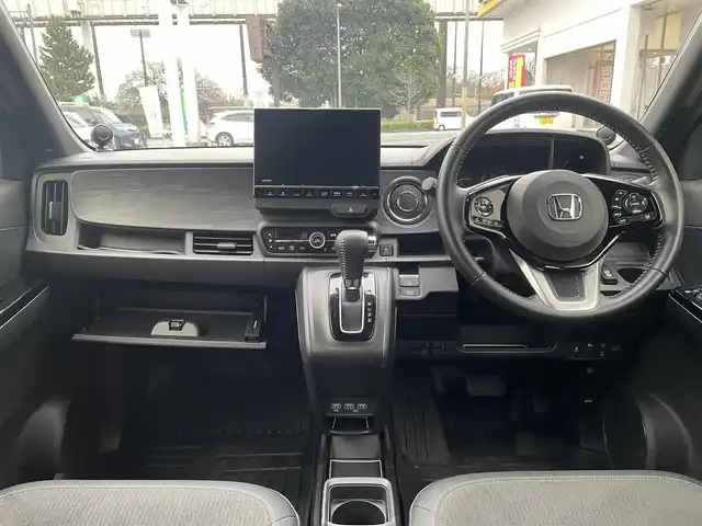 ホンダ Ｎ ＯＮＥ プレミアム ツアラー 千葉県 2023(令5)年 0.9万km ブレーズピーコックマイカ 純正ナビ(CD/DVD/フルセグTV/BT)/15インチ純正アルミホイール/ハーフレザーシート/オートクルーズ/パドルシフト/前席シートヒーター/ステアリングスイッチ/プッシュスタート/オートライト/ブレーキホールド機能/横滑り防止機能/パーキングソナー/車線逸脱防止機能/衝突軽減ブレーキ機能/フロントライトレベライザー/電動格納ミラー/ウィンカーミラー/エコ走行モード/ビルドインETC2.0/取説/ナビ説明書/スペアキー