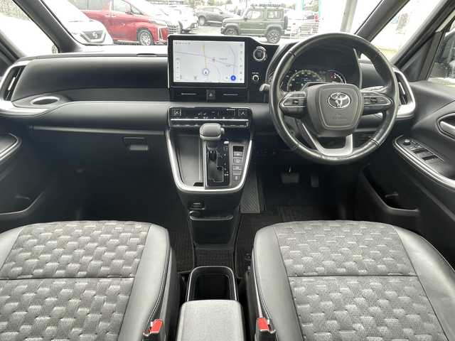 トヨタ ヴォクシー S－Z 茨城県 2022(令4)年 8.7万km ホワイトパールクリスタルシャイン ワンオーナー/ブラインドスポットモニター/ディスプレイオーディオプラス/・車載メモリーナビ/・DVD/CD/AM/FM/フルセグ/USB/HDMI/Miracast/バックカメラ/ETC2.0ユニット/ハンドルヒーター/セーフティセンス/・プリクラッシュセーフティ/・レーントレーシングアシスト/・レーンディパーチャーアラート/・レーダークルーズコントロール/・オートマチックハイビーム/・ロードサインアシスト/・ドライバー異常時対応システム/・プロアクティブドライビングアシスト/・発進遅れ告知機能/パーキングサポートブレーキ/前後ドライブレコーダー/シートヒーター/純正フロアマット/電動パーキングブレーキ/ブレーキホールド/スマートキー＆プッシュスタート/電動格納ミラー/純正17インチアルミホイール