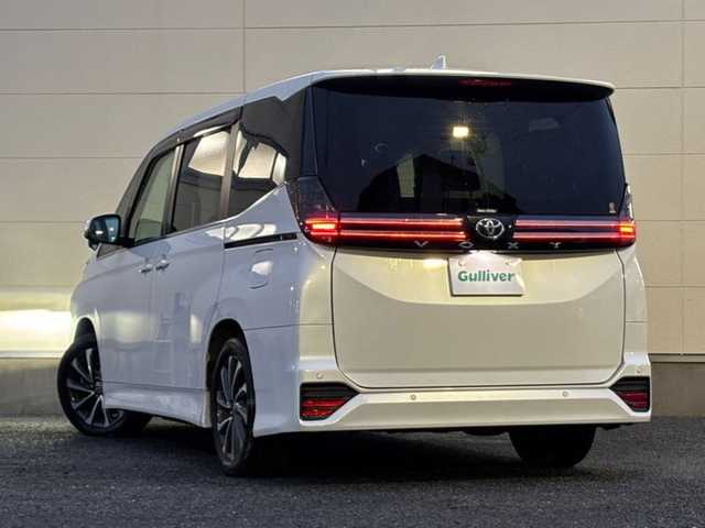トヨタ ヴォクシー S－Z 茨城県 2022(令4)年 8.7万km ホワイトパールクリスタルシャイン ワンオーナー/ブラインドスポットモニター/ディスプレイオーディオプラス/・車載メモリーナビ/・DVD/CD/AM/FM/フルセグ/USB/HDMI/Miracast/バックカメラ/ETC2.0ユニット/ハンドルヒーター/セーフティセンス/・プリクラッシュセーフティ/・レーントレーシングアシスト/・レーンディパーチャーアラート/・レーダークルーズコントロール/・オートマチックハイビーム/・ロードサインアシスト/・ドライバー異常時対応システム/・プロアクティブドライビングアシスト/・発進遅れ告知機能/パーキングサポートブレーキ/前後ドライブレコーダー/シートヒーター/純正フロアマット/電動パーキングブレーキ/ブレーキホールド/スマートキー＆プッシュスタート/電動格納ミラー/純正17インチアルミホイール