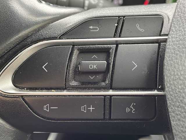 トヨタ ヴォクシー S－Z 茨城県 2022(令4)年 8.7万km ホワイトパールクリスタルシャイン ワンオーナー/ブラインドスポットモニター/ディスプレイオーディオプラス/・車載メモリーナビ/・DVD/CD/AM/FM/フルセグ/USB/HDMI/Miracast/バックカメラ/ETC2.0ユニット/ハンドルヒーター/セーフティセンス/・プリクラッシュセーフティ/・レーントレーシングアシスト/・レーンディパーチャーアラート/・レーダークルーズコントロール/・オートマチックハイビーム/・ロードサインアシスト/・ドライバー異常時対応システム/・プロアクティブドライビングアシスト/・発進遅れ告知機能/パーキングサポートブレーキ/前後ドライブレコーダー/シートヒーター/純正フロアマット/電動パーキングブレーキ/ブレーキホールド/スマートキー＆プッシュスタート/電動格納ミラー/純正17インチアルミホイール