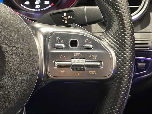 メルセデス・ベンツ ＧＬＣ２２０ d 4マチック クーペ AMGライン 新潟県 2019(令1)年 4.5万km オブシディアンブラック ・標準装備/レーダーセーフティーパッケージ/・アダプティブクルーズコントロール/・ブラインドスポットモニター/・パークディスタンスコントロール/・レーンキープアシスト/360度カメラ/アダプティブブレーキ/アダプティブブレーキライト/アダプティブハイビームプラス/アダプティブパーキングアシスト/パーキングアシストリアビューカメラ/純正ナビ/・Bluetooth/・フルセグTV/アンビエントライト/USB×2/黒革ハーフレザーシート/パワーバックドア/オートライト/オートエアコン/パワーシート/シートヒーター