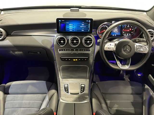 メルセデス・ベンツ ＧＬＣ２２０ d 4マチック クーペ AMGライン 新潟県 2019(令1)年 4.5万km オブシディアンブラック ・標準装備/レーダーセーフティーパッケージ/・アダプティブクルーズコントロール/・ブラインドスポットモニター/・パークディスタンスコントロール/・レーンキープアシスト/360度カメラ/アダプティブブレーキ/アダプティブブレーキライト/アダプティブハイビームプラス/アダプティブパーキングアシスト/パーキングアシストリアビューカメラ/純正ナビ/・Bluetooth/・フルセグTV/アンビエントライト/USB×2/黒革ハーフレザーシート/パワーバックドア/オートライト/オートエアコン/パワーシート/シートヒーター
