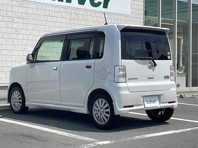 ダイハツ ムーヴ コンテ カスタム Xリミテッド 静岡県 2010(平22)年 6万km パールホワイトⅢ 社外ナビ（CN-R300WD）/CD/DVD再生可能/フルセグTV/アンダースポイラー/リヤスポイラー/HIDヘッドライト/本革ステアリング/純正アルミホイール/ウィンカーミラー/スマートキー/保証書/スペアキーあり