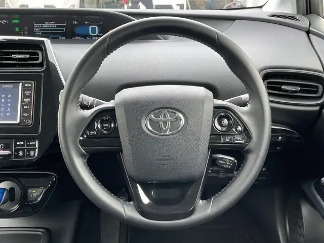 トヨタ プリウス S 群馬県 2020(令2)年 4.1万km スーパーホワイトⅡ 純正ナビ　/フルセグ・Ｂｌｕｅｔｏｏｔｈ・ＣＤ・ＤＶＤ　/バックカメラ　/ビルトインＥＴＣ　/アダプティブクルーズコントロール　/レーンアシスト　/衝突軽減ブレーキ　/オートハイビーム　/純正フロアマット　/純正ＡＷ