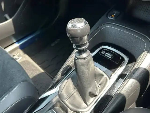 トヨタ カローラ スポーツ G Z 宮城県 2020(令2)年 8万km アティチュードブラックマイカ/ダークブルーマイカメタリック 2トーン 9インチディスプレイオーディオ/6スピーカー/＝＝＝/セーフティセンス/・プリクラッシュセーフティ/・レーンディパーチャーアラート/・ブレーキ制御付クルーズコントロール/・オートマチックハイビーム/・ロードサインアシスト/クリアランスソナー/バックソナー/バックカメラ/ビルトインETC/ハーフレザーシート/シートヒーター/革巻きステアリング/ステアリングスイッチ/電動パーキングブレーキ/ブレーキホールド/LEDヘッドライト/フォグランプ/オートライト/スマートキー＆プッシュスタート/電動格納ミラー/社外18インチAW/フロアマット/ドアバイザー/トノカバー/W/サイド/カーテンエアバッグ