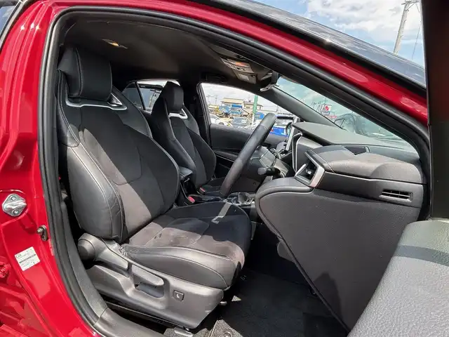 トヨタ カローラ スポーツ G Z 宮城県 2020(令2)年 8万km アティチュードブラックマイカ/ダークブルーマイカメタリック 2トーン 9インチディスプレイオーディオ/6スピーカー/＝＝＝/セーフティセンス/・プリクラッシュセーフティ/・レーンディパーチャーアラート/・ブレーキ制御付クルーズコントロール/・オートマチックハイビーム/・ロードサインアシスト/クリアランスソナー/バックソナー/バックカメラ/ビルトインETC/ハーフレザーシート/シートヒーター/革巻きステアリング/ステアリングスイッチ/電動パーキングブレーキ/ブレーキホールド/LEDヘッドライト/フォグランプ/オートライト/スマートキー＆プッシュスタート/電動格納ミラー/社外18インチAW/フロアマット/ドアバイザー/トノカバー/W/サイド/カーテンエアバッグ