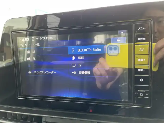 日産 セレナ ハイウェイスター V 石川県 2023(令5)年 2.7万km プリズムホワイト 純正9型メモリーナビ/純正CD/DVD/フルセグTV/バックカメラ/LEDヘッドライト/衝突軽減ブレーキ/プロパイロット/インテリキー/プッシュスタート/電動ミラー/両側パワースライド/純正アルミホイール/コーナーセンサー/オートライト/オートエアコン/保証書