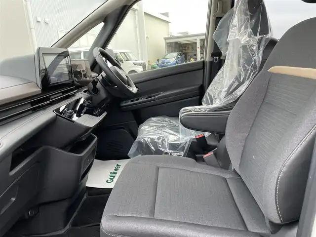 日産 セレナ ハイウェイスター V 石川県 2023(令5)年 2.7万km プリズムホワイト 純正9型メモリーナビ/純正CD/DVD/フルセグTV/バックカメラ/LEDヘッドライト/衝突軽減ブレーキ/プロパイロット/インテリキー/プッシュスタート/電動ミラー/両側パワースライド/純正アルミホイール/コーナーセンサー/オートライト/オートエアコン/保証書