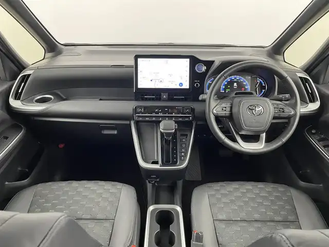トヨタ ヴォクシー ハイブリッド S－Z 埼玉県 2023(令5)年 2.2万km スパークリングブラックパールクリスタルシャイン 純正ナビ（BT/AM/FM）/フルセグTV/バックカメラ/レーダークルーズコントロール/フリップダウンモニター/プリクラッシュセーフティ/横滑り防止装置/盗難防止装置/レーンキープアシスト/前後コーナーセンサー/LEDヘッドライト/ETC2.0/前後ドライブレコーダー/スマートキー