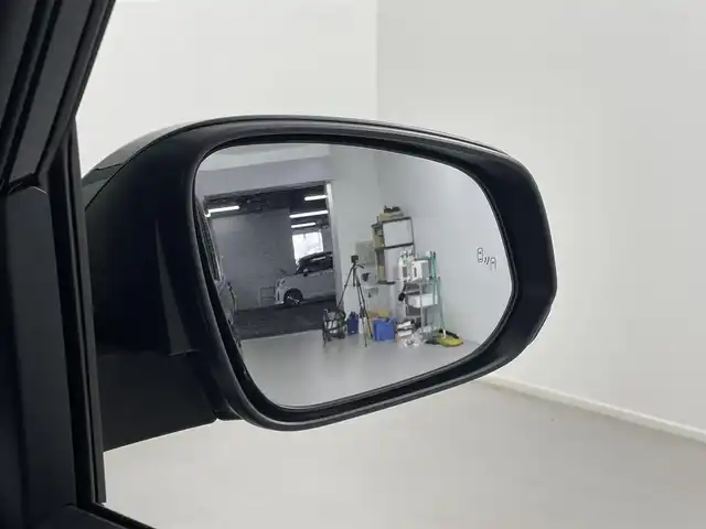 トヨタ ヴォクシー ハイブリッド S－Z 埼玉県 2023(令5)年 2.2万km スパークリングブラックパールクリスタルシャイン 純正ナビ（BT/AM/FM）/フルセグTV/バックカメラ/レーダークルーズコントロール/フリップダウンモニター/プリクラッシュセーフティ/横滑り防止装置/盗難防止装置/レーンキープアシスト/前後コーナーセンサー/LEDヘッドライト/ETC2.0/前後ドライブレコーダー/スマートキー