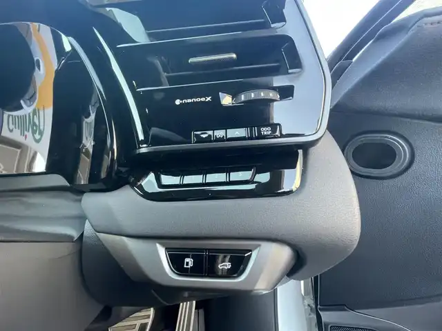 レクサス ＲＸ 350 Fスポーツ 静岡県 2023(令5)年 1.8万km ホワイトノーヴァガラスフレーク ワンオーナー/4WD/パノラマルーフ/純正ナビ/フルセグTV/BT/USB/全方位カメラ/赤革シート/運転席シートメモリー/前席パワーシート/前席シートヒーター/エアシート/パワーバックドア/プリクラッシュセーフティ/レーンキープアシスト/オートハイビーム/レーダークルーズコントロール/ブラインドスポットモニター/クリアランスソナー/前後ドライブレコーダー/AC100V電源/LEDヘッドライト/LEDフォグライト/ビルトインETC2.0/パドルシフト/純正21インチAW/スマートキー×2/保証書/取扱説明書