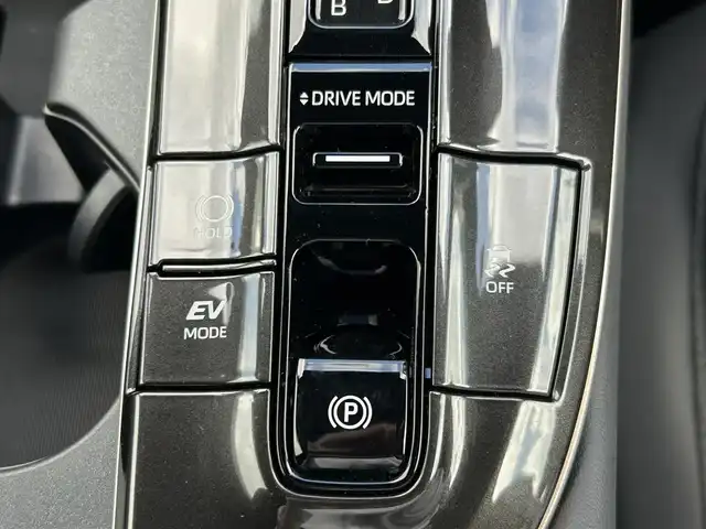 トヨタ クラウン スポーツ Z 福島県 2024(令6)年 0.3万km プレシャスホワイトパール 4WD/モデリスタエアロ（F/S/R）/モデリスタホイール/T-connect対応/純正メモリナビ/　【フルセグ/USB/BT】/アドバンスドパーク/バックカメラ/全周囲カメラ/ステアリングスイッチ/レーダークルーズコントロール/ヘッドアップディスプレイ/ブラインドスポットモニター/本革シート/前席パワーシート/前席エアシート/前席シートヒーター/ステアリングヒーター/ビルトインETC2.0/デジタルインナーミラー/LEDヘッドライト（AUTO機能付き）/オートマチックハイビーム/レーンキープアシスト/パーキングアシスト/コーナーセンサー/横滑り防止機能/衝突軽減システム/電動リアゲート
