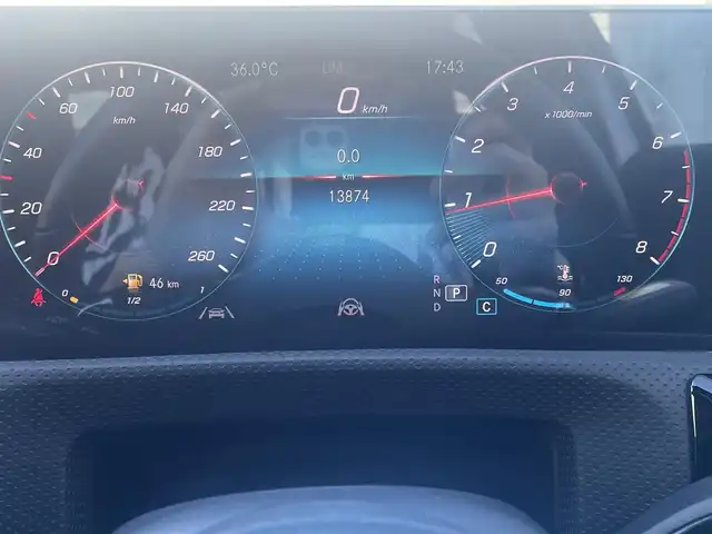 メルセデス・ベンツ Ａ１８０ スタイル AMGライン 東京都 2020(令2)年 1.4万km パール レザーシート/ワンオーナー/純正ナビ/フルセグTV/バックカメラ/シートヒーター/ETC2.0/apple car play/android　auto/LEDヘッドライト/ACC