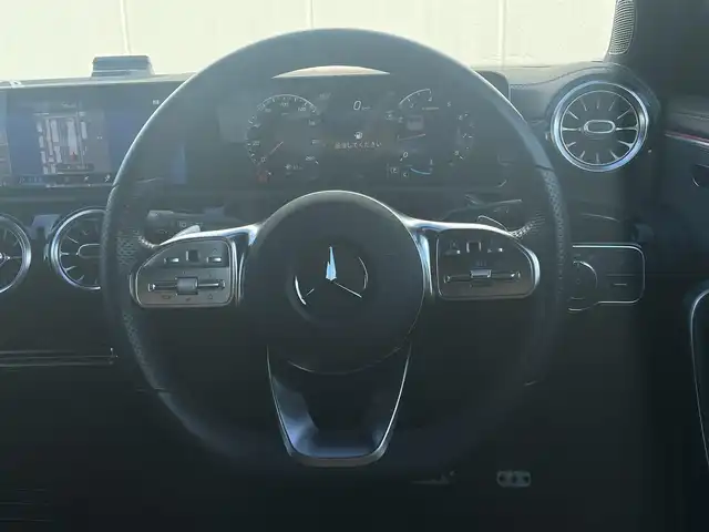 メルセデス・ベンツ Ａ１８０ スタイル AMGライン 東京都 2020(令2)年 1.4万km パール レザーシート/ワンオーナー/純正ナビ/フルセグTV/バックカメラ/シートヒーター/ETC2.0/apple car play/android　auto/LEDヘッドライト/ACC