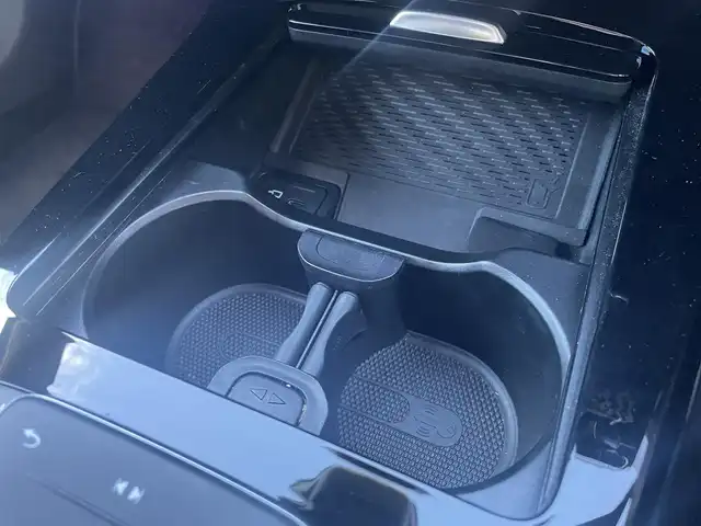 メルセデス・ベンツ Ａ１８０ スタイル AMGライン 東京都 2020(令2)年 1.4万km パール レザーシート/ワンオーナー/純正ナビ/フルセグTV/バックカメラ/シートヒーター/ETC2.0/apple car play/android　auto/LEDヘッドライト/ACC
