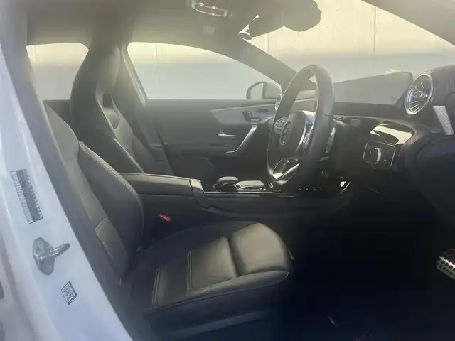 メルセデス・ベンツ Ａ１８０ スタイル AMGライン 東京都 2020(令2)年 1.4万km パール レザーシート/ワンオーナー/純正ナビ/フルセグTV/バックカメラ/シートヒーター/ETC2.0/apple car play/android　auto/LEDヘッドライト/ACC