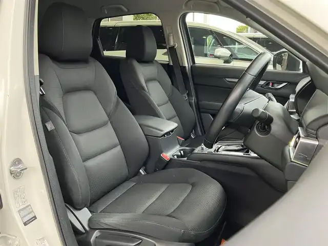 マツダ ＣＸ－５ 20S 神奈川県 2019(令1)年 5.2万km スノーフレイクホワイトパールマイカ 保証書/取扱説明書/純正SDナビ・フルセグTV/CD・DVDビデオ/全方位カメラ/ドライブセレクション/アドバンストスマートシティブレー/LEDヘッドライト/社外ドライブレコーダー/ETC