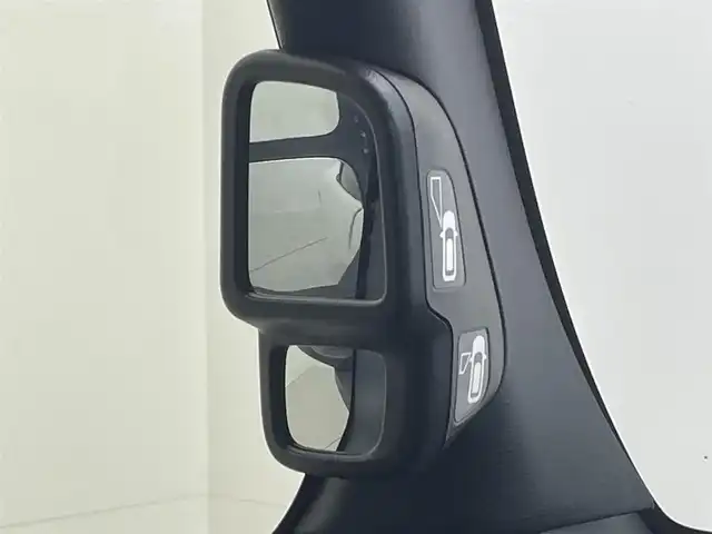 ホンダ Ｎ ＢＯＸ カスタム G L ターボ ホンダセンシング 茨城県 2020(令2)年 3.5万km プラチナホワイトパール 純正ナビ/バックカメラ/フルセグ/衝突被害軽減ブレーキ/車線逸脱抑制装置/レーダークルーズコントロール/オートマチックハイビーム/クリアランスソナー/両側電動スライドドア/ETC/シートヒーター/純正15インチAW/LEDヘッドライト/スマートキー