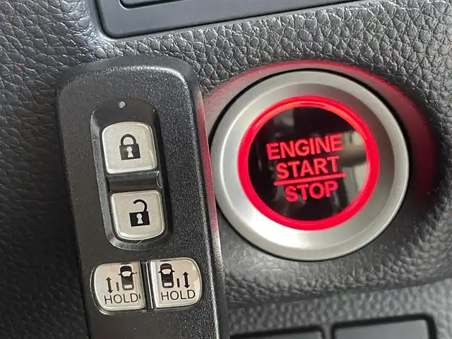 ホンダ Ｎ ＢＯＸ カスタム G L ターボ ホンダセンシング 茨城県 2020(令2)年 3.5万km プラチナホワイトパール 純正ナビ/バックカメラ/フルセグ/衝突被害軽減ブレーキ/車線逸脱抑制装置/レーダークルーズコントロール/オートマチックハイビーム/クリアランスソナー/両側電動スライドドア/ETC/シートヒーター/純正15インチAW/LEDヘッドライト/スマートキー