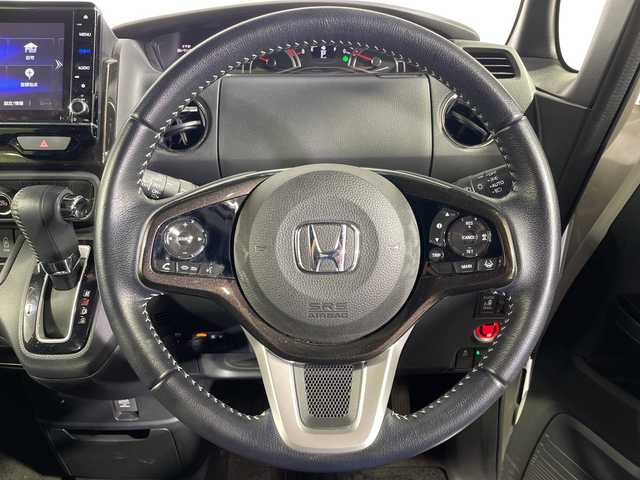 ホンダ Ｎ ＢＯＸ カスタム G L ターボ ホンダセンシング 神奈川県 2020(令2)年 3.5万km プラチナホワイトパール 純正8型SDナビ　Gatherｓ/AM FM CD DVD BT USB iPod SD AppleCarplay/バックカメラ/両側パワースライドドア/ホンダセンシング/アダプティブクルーズコントロール/シートヒーター/純正フロアマット/ステアリングスイッチ/オートマチックハイビーム/オートライト/クリアランスソナー/ETC/パドルシフト/純正15インチAW/LEDヘッドライト/レーンキープアシスト/スマートキー/スペアキー