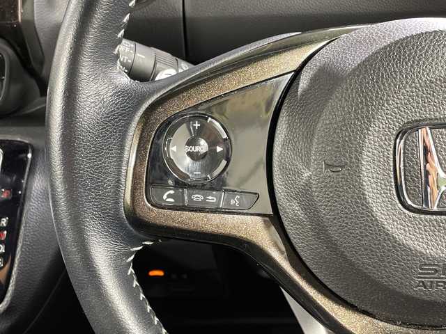 ホンダ Ｎ ＢＯＸ カスタム G L ターボ ホンダセンシング 神奈川県 2020(令2)年 3.5万km プラチナホワイトパール 純正8型SDナビ　Gatherｓ/AM FM CD DVD BT USB iPod SD AppleCarplay/バックカメラ/両側パワースライドドア/ホンダセンシング/アダプティブクルーズコントロール/シートヒーター/純正フロアマット/ステアリングスイッチ/オートマチックハイビーム/オートライト/クリアランスソナー/ETC/パドルシフト/純正15インチAW/LEDヘッドライト/レーンキープアシスト/スマートキー/スペアキー