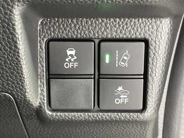 ホンダ Ｎ ＢＯＸ カスタム G L ターボ ホンダセンシング 神奈川県 2020(令2)年 3.5万km プラチナホワイトパール 純正8型SDナビ　Gatherｓ/AM FM CD DVD BT USB iPod SD AppleCarplay/バックカメラ/両側パワースライドドア/ホンダセンシング/アダプティブクルーズコントロール/シートヒーター/純正フロアマット/ステアリングスイッチ/オートマチックハイビーム/オートライト/クリアランスソナー/ETC/パドルシフト/純正15インチAW/LEDヘッドライト/レーンキープアシスト/スマートキー/スペアキー