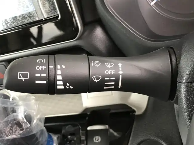 三菱 デリカミニ T プレミアム 愛知県 2025(令7)年 0.1千km 緑Ⅱ 届け出済み未使用車/純正ディスプレイオーディオ/（Bluetooth/AppleCarPlay/AndroidAuto/FM/AM/HDMI）/全方位カメラ/e-Assist/両側パワースライドドア/ハーフレザー/シートヒーター/ステアリングヒーター/電子パーキング/オートホールド/デジタルインナーミラー/オートライト/ダウンヒル/スマートキー/プッシュスタート/スペアキー/ステアリングリモコン/後席サーキュレーター/ロールサンシェード/純正LEDライト/ルーフレール