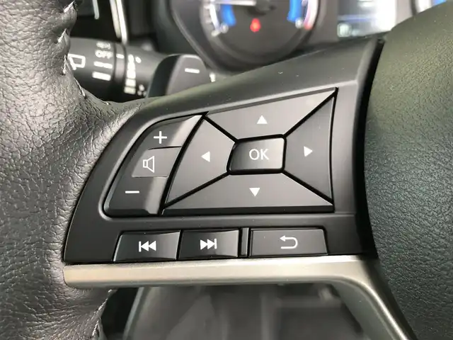 三菱 デリカミニ T プレミアム 愛知県 2025(令7)年 0.1千km 緑Ⅱ 届け出済み未使用車/純正ディスプレイオーディオ/（Bluetooth/AppleCarPlay/AndroidAuto/FM/AM/HDMI）/全方位カメラ/e-Assist/両側パワースライドドア/ハーフレザー/シートヒーター/ステアリングヒーター/電子パーキング/オートホールド/デジタルインナーミラー/オートライト/ダウンヒル/スマートキー/プッシュスタート/スペアキー/ステアリングリモコン/後席サーキュレーター/ロールサンシェード/純正LEDライト/ルーフレール