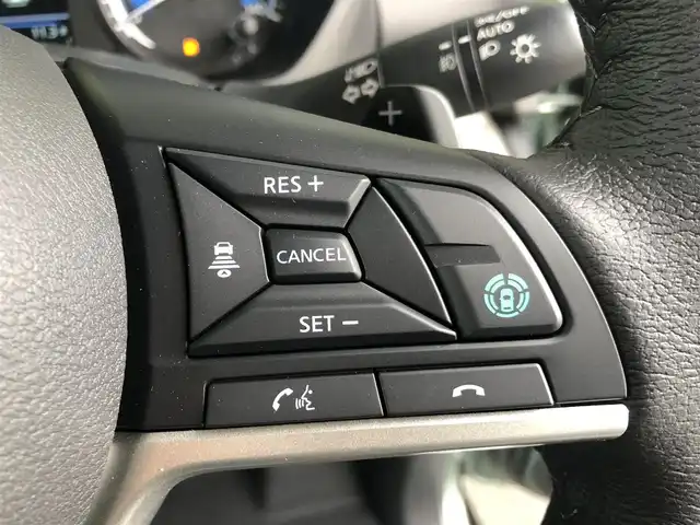 三菱 デリカミニ T プレミアム 愛知県 2025(令7)年 0.1千km 緑Ⅱ 届け出済み未使用車/純正ディスプレイオーディオ/（Bluetooth/AppleCarPlay/AndroidAuto/FM/AM/HDMI）/全方位カメラ/e-Assist/両側パワースライドドア/ハーフレザー/シートヒーター/ステアリングヒーター/電子パーキング/オートホールド/デジタルインナーミラー/オートライト/ダウンヒル/スマートキー/プッシュスタート/スペアキー/ステアリングリモコン/後席サーキュレーター/ロールサンシェード/純正LEDライト/ルーフレール