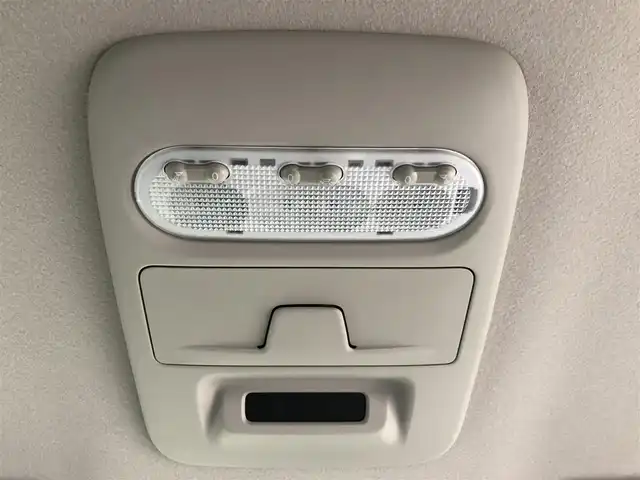 三菱 デリカミニ T プレミアム 愛知県 2025(令7)年 0.1千km 緑Ⅱ 届け出済み未使用車/純正ディスプレイオーディオ/（Bluetooth/AppleCarPlay/AndroidAuto/FM/AM/HDMI）/全方位カメラ/e-Assist/両側パワースライドドア/ハーフレザー/シートヒーター/ステアリングヒーター/電子パーキング/オートホールド/デジタルインナーミラー/オートライト/ダウンヒル/スマートキー/プッシュスタート/スペアキー/ステアリングリモコン/後席サーキュレーター/ロールサンシェード/純正LEDライト/ルーフレール