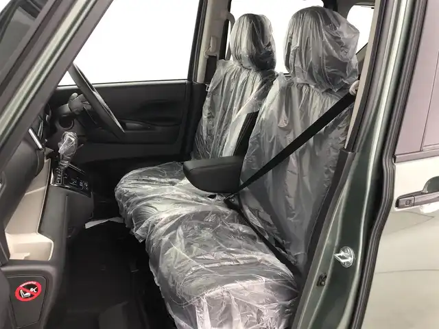 三菱 デリカミニ T プレミアム 愛知県 2025(令7)年 0.1千km 緑Ⅱ 届け出済み未使用車/純正ディスプレイオーディオ/（Bluetooth/AppleCarPlay/AndroidAuto/FM/AM/HDMI）/全方位カメラ/e-Assist/両側パワースライドドア/ハーフレザー/シートヒーター/ステアリングヒーター/電子パーキング/オートホールド/デジタルインナーミラー/オートライト/ダウンヒル/スマートキー/プッシュスタート/スペアキー/ステアリングリモコン/後席サーキュレーター/ロールサンシェード/純正LEDライト/ルーフレール