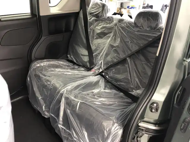 三菱 デリカミニ T プレミアム 愛知県 2025(令7)年 0.1千km 緑Ⅱ 届け出済み未使用車/純正ディスプレイオーディオ/（Bluetooth/AppleCarPlay/AndroidAuto/FM/AM/HDMI）/全方位カメラ/e-Assist/両側パワースライドドア/ハーフレザー/シートヒーター/ステアリングヒーター/電子パーキング/オートホールド/デジタルインナーミラー/オートライト/ダウンヒル/スマートキー/プッシュスタート/スペアキー/ステアリングリモコン/後席サーキュレーター/ロールサンシェード/純正LEDライト/ルーフレール