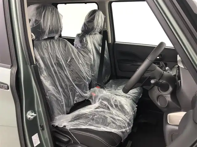 三菱 デリカミニ T プレミアム 愛知県 2025(令7)年 0.1千km 緑Ⅱ 届け出済み未使用車/純正ディスプレイオーディオ/（Bluetooth/AppleCarPlay/AndroidAuto/FM/AM/HDMI）/全方位カメラ/e-Assist/両側パワースライドドア/ハーフレザー/シートヒーター/ステアリングヒーター/電子パーキング/オートホールド/デジタルインナーミラー/オートライト/ダウンヒル/スマートキー/プッシュスタート/スペアキー/ステアリングリモコン/後席サーキュレーター/ロールサンシェード/純正LEDライト/ルーフレール