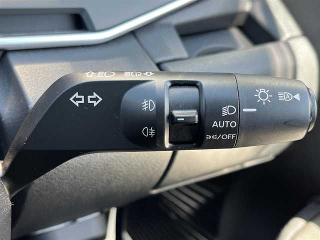 日産 オーラ G レザーエディション 奈良県 2022(令4)年 0.7万km ピュアホワイトパール / スーパーブラック 2トーン フルセグナビ　/Ｂｌｕｅｔｏｏｔｈ　/ＢＯＳＥサウンド　/１オーナー　/ＥＴＣ２．０　/全方位モニター　/スマートキー　/ドライブレコーダー　/ステアリングヒーター　/置くだけ充電　/シートヒーター　/Ｄインナーミラー/寒冷地仕様/ブラインドスポットモニター