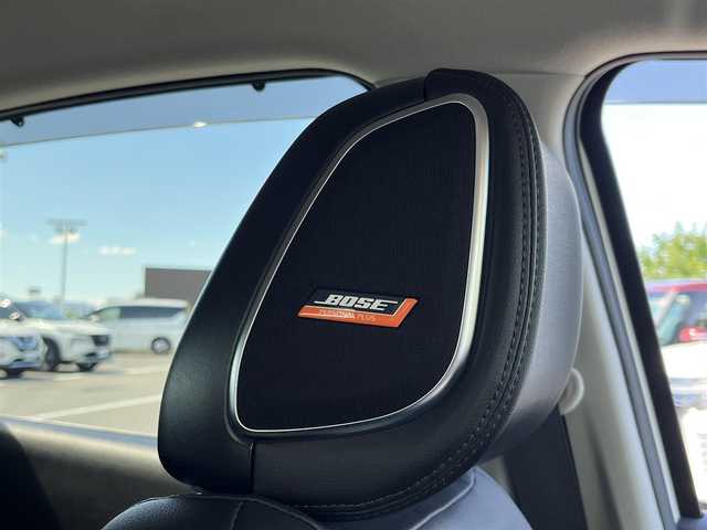 日産 オーラ G レザーエディション 奈良県 2022(令4)年 0.7万km ピュアホワイトパール / スーパーブラック 2トーン フルセグナビ　/Ｂｌｕｅｔｏｏｔｈ　/ＢＯＳＥサウンド　/１オーナー　/ＥＴＣ２．０　/全方位モニター　/スマートキー　/ドライブレコーダー　/ステアリングヒーター　/置くだけ充電　/シートヒーター　/Ｄインナーミラー/寒冷地仕様/ブラインドスポットモニター