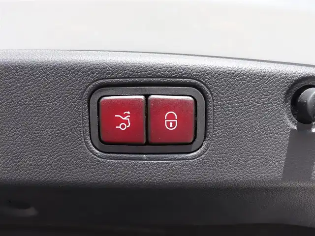 メルセデス・ベンツ ＣＬＳ２２０ｄ スポーツ エクスクルーシブPKG 宮城県 2018(平30)年 7万km ダイヤモンドホワイト エクスクルーシブパッケージ/純正ナビ【ＢＴ／フルセグＴＶ／ＵＳＢ／ＳＤ】/サンルーフ　/アクティブブレーキアシスト/アクティブレーンキープアシスト/レーンチェンジアシスト/ブラインドスポットアシスト/アダプティブクルーズコントロール/黒レザーシート　/ブルメスターサウンドシステム　/前席メモリー付きパワーシート　/全席シートヒーター/前席エアシート　/パヒュームアトマイザー　/ヘッドアップディスプレイ/エアサス　/全方位カメラ/バックカメラ/パドルシフト/ダイヤモンドグリル/アンビエントライト/パワーバックドア/前後ドライブレコーダー/純正19インチAW/LEDヘッドライト/ETC2.0/禁煙車