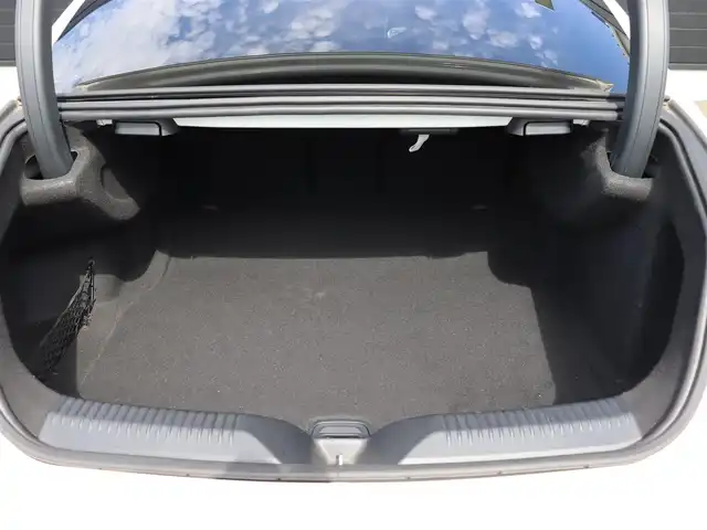 メルセデス・ベンツ ＣＬＳ２２０ｄ スポーツ エクスクルーシブPKG 宮城県 2018(平30)年 7万km ダイヤモンドホワイト エクスクルーシブパッケージ/純正ナビ【ＢＴ／フルセグＴＶ／ＵＳＢ／ＳＤ】/サンルーフ　/アクティブブレーキアシスト/アクティブレーンキープアシスト/レーンチェンジアシスト/ブラインドスポットアシスト/アダプティブクルーズコントロール/黒レザーシート　/ブルメスターサウンドシステム　/前席メモリー付きパワーシート　/全席シートヒーター/前席エアシート　/パヒュームアトマイザー　/ヘッドアップディスプレイ/エアサス　/全方位カメラ/バックカメラ/パドルシフト/ダイヤモンドグリル/アンビエントライト/パワーバックドア/前後ドライブレコーダー/純正19インチAW/LEDヘッドライト/ETC2.0/禁煙車