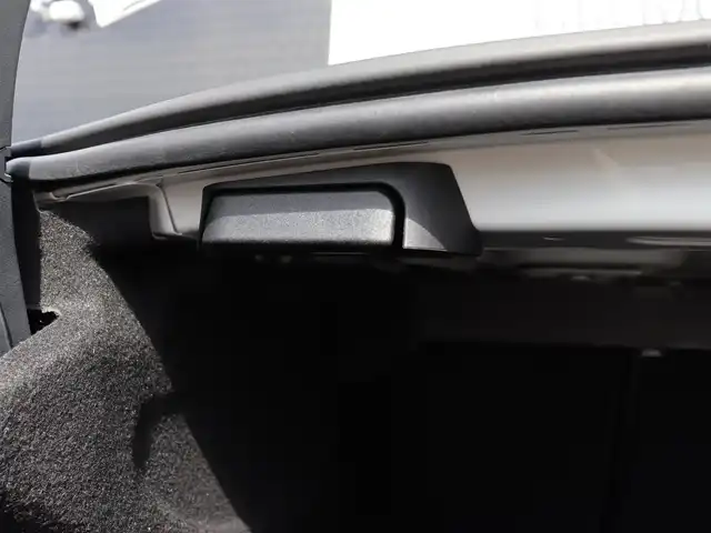 メルセデス・ベンツ ＣＬＳ２２０ｄ スポーツ エクスクルーシブPKG 宮城県 2018(平30)年 7万km ダイヤモンドホワイト エクスクルーシブパッケージ/純正ナビ【ＢＴ／フルセグＴＶ／ＵＳＢ／ＳＤ】/サンルーフ　/アクティブブレーキアシスト/アクティブレーンキープアシスト/レーンチェンジアシスト/ブラインドスポットアシスト/アダプティブクルーズコントロール/黒レザーシート　/ブルメスターサウンドシステム　/前席メモリー付きパワーシート　/全席シートヒーター/前席エアシート　/パヒュームアトマイザー　/ヘッドアップディスプレイ/エアサス　/全方位カメラ/バックカメラ/パドルシフト/ダイヤモンドグリル/アンビエントライト/パワーバックドア/前後ドライブレコーダー/純正19インチAW/LEDヘッドライト/ETC2.0/禁煙車