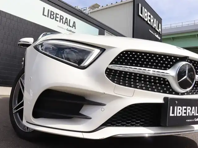 メルセデス・ベンツ ＣＬＳ２２０ｄ スポーツ エクスクルーシブPKG 宮城県 2018(平30)年 7万km ダイヤモンドホワイト エクスクルーシブパッケージ/純正ナビ【ＢＴ／フルセグＴＶ／ＵＳＢ／ＳＤ】/サンルーフ　/アクティブブレーキアシスト/アクティブレーンキープアシスト/レーンチェンジアシスト/ブラインドスポットアシスト/アダプティブクルーズコントロール/黒レザーシート　/ブルメスターサウンドシステム　/前席メモリー付きパワーシート　/全席シートヒーター/前席エアシート　/パヒュームアトマイザー　/ヘッドアップディスプレイ/エアサス　/全方位カメラ/バックカメラ/パドルシフト/ダイヤモンドグリル/アンビエントライト/パワーバックドア/前後ドライブレコーダー/純正19インチAW/LEDヘッドライト/ETC2.0/禁煙車