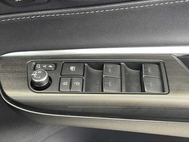 トヨタ ハリアー ハイブリッド Z レザーパッケージ 千葉県 2024(令6)年 1万km プレシャスブラックパール 純正ディスプレイオーディオ/フルセグTV/レーダークルーズコントロール/プリクラッシュセーフティ/レーンキープアシスト/オートハイビーム/電動リアゲート/電子パーキング/オートホールド/ビルトインETC/ステアリングヒーター/パワーシート/シートヒーター＆ベンチレーション/インテリジェントミラー/クリアランスソナー