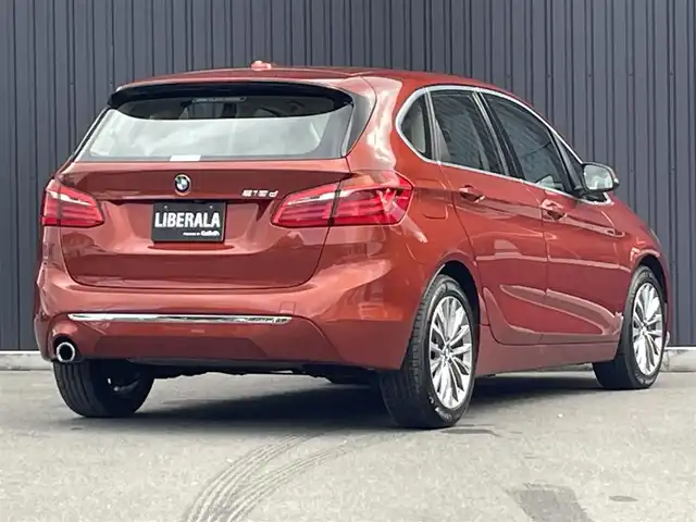ＢＭＷ ２１８ｄ アクティブツアラー ラグジュアリー 福島県 2018(平30)年 5.5万km サンセットオレンジ 純正HDDナビ/DVD/CD/USB/Bluetooth/バックカメラ/インテリジェントセーフティ/コンフォートアクセス/前後コーナーセンサー/オイスター・ダコタレザーシート/パワーシート/シートヒーター/LEDライト/アンビエントライト/パワーバックドア/フットオープナー/ウッドトリム/スマートキー×2/プッシュスタート/ETC2.0/新車時保証書/取扱説明書