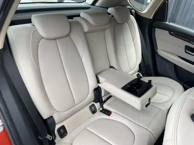 ＢＭＷ ２１８ｄ アクティブツアラー ラグジュアリー 福島県 2018(平30)年 5.5万km サンセットオレンジ 純正HDDナビ/DVD/CD/USB/Bluetooth/バックカメラ/インテリジェントセーフティ/コンフォートアクセス/前後コーナーセンサー/オイスター・ダコタレザーシート/パワーシート/シートヒーター/LEDライト/アンビエントライト/パワーバックドア/フットオープナー/ウッドトリム/スマートキー×2/プッシュスタート/ETC2.0/新車時保証書/取扱説明書