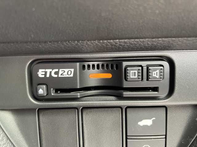 ホンダ ＺＲ－Ｖ ハイブリッド e:HEV Z 愛知県 2024(令6)年 1.8万km プラチナホワイトパール プレミアムサウンドBOSE/純正9型ディズプレイオーディオナビ/全方位カメラ/レーダークルーズコントロール/シートヒーター/バックカメラ/電動リアゲート/パワーシート/コーナーセンサー/純正アルミホイール/ETC2.0/ブラインドスポットモニター/LEDヘッドライト/パドルシフト/ステアリングヒーター/オートマチックハイビーム/ドライブレコーダー/ワイヤレス充電機/衝突軽減システム/フルセグ/Bluetooth/ステアリングスイッチ/スマートキー/プッシュスタート