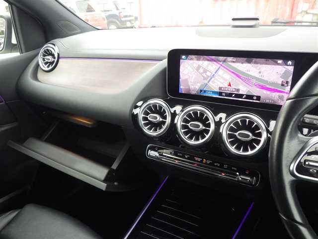 メルセデス・ベンツ Ｂ２００ｄ 千葉県 2020(令2)年 3.7万km ポーラホワイト アクティブブレーキアシスト/アクティブレーンキーピングアシスト/レーンチェンジアシスト/ブラインドスポットアシスト/アテンションアシスト/パワーバックドア/ブラックレザーシート/前席パワーシート/シートヒーター/純正ナビ/地デジTV/【Bluetooth接続】/360°カメラ/革巻きステアリング/ステアリングスイッチ/ETC/LEDヘッドライト/ウインカーミラー/純正17インチアルミホイル/サイド/カーテンエアバッグ/キーレスゴー