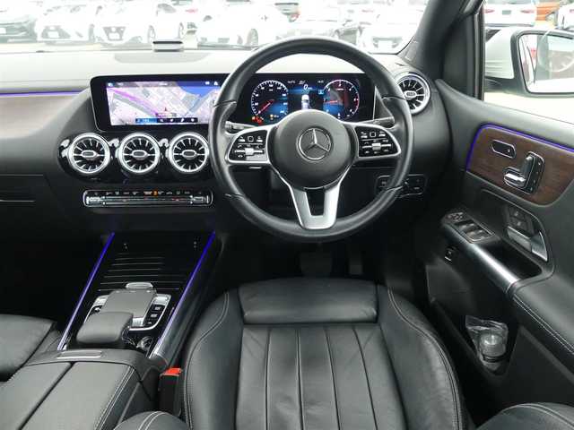 メルセデス・ベンツ Ｂ２００ｄ 千葉県 2020(令2)年 3.7万km ポーラホワイト アクティブブレーキアシスト/アクティブレーンキーピングアシスト/レーンチェンジアシスト/ブラインドスポットアシスト/アテンションアシスト/パワーバックドア/ブラックレザーシート/前席パワーシート/シートヒーター/純正ナビ/地デジTV/【Bluetooth接続】/360°カメラ/革巻きステアリング/ステアリングスイッチ/ETC/LEDヘッドライト/ウインカーミラー/純正17インチアルミホイル/サイド/カーテンエアバッグ/キーレスゴー