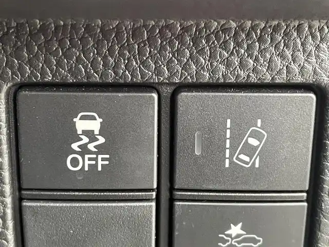 ホンダ Ｎ ＢＯＸ カスタム G L ホンダセンシング 福岡県 2018(平30)年 4.7万km プラチナホワイトパール ホンダセンシング　/バックカメラ　/両側パワースライドドア/前後ドラレコ　/ＡＣＣ　/レーンキープアシスト　/エマージェンシーブレーキ　/ステアリングスイッチ /ビルドインETC /LEDオートライト/オートハイビーム /USB充電/電格ミラー/スマートキー/プッシュスタート