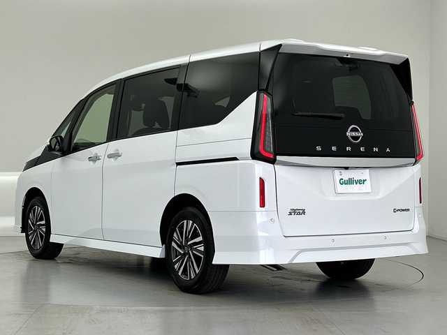 日産 セレナ e－パワー ハイウェイスター V 愛知県 2025(令7)年 0.1千km ホワイト 登録済未使用車/12.3インチ日産コネクトナビ/・フルセグ/・Bluetooth/・Applecarplay/・androidauto/前後ドライブレコーダー/インテリジェント アラウンドビューモニター/ビルトインETC2.0/インテリジェントルームミラー/ワイヤレス充電器/アダプティブLEDヘッドライト/プロパイロット/インテリジェントエマージェンシーブレーキ/インテリジェントクルーズコントロール/先行車発信おしらせ/標識検知/車線維持支援/車線逸脱防止支援/電動パーキングブレーキ