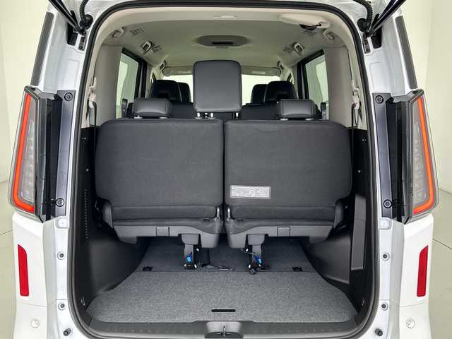 日産 セレナ e－パワー ハイウェイスター V 愛知県 2025(令7)年 0.1千km ホワイト 登録済未使用車/12.3インチ日産コネクトナビ/・フルセグ/・Bluetooth/・Applecarplay/・androidauto/前後ドライブレコーダー/インテリジェント アラウンドビューモニター/ビルトインETC2.0/インテリジェントルームミラー/ワイヤレス充電器/アダプティブLEDヘッドライト/プロパイロット/インテリジェントエマージェンシーブレーキ/インテリジェントクルーズコントロール/先行車発信おしらせ/標識検知/車線維持支援/車線逸脱防止支援/電動パーキングブレーキ