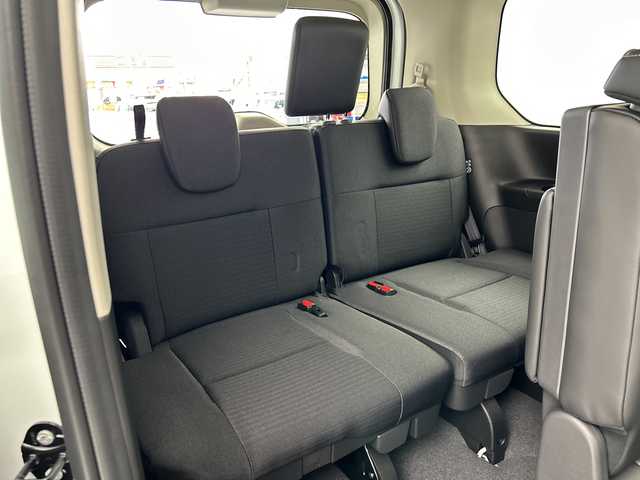 日産 セレナ e－パワー ハイウェイスター V 愛知県 2025(令7)年 0.1千km ホワイト 登録済未使用車/12.3インチ日産コネクトナビ/・フルセグ/・Bluetooth/・Applecarplay/・androidauto/前後ドライブレコーダー/インテリジェント アラウンドビューモニター/ビルトインETC2.0/インテリジェントルームミラー/ワイヤレス充電器/アダプティブLEDヘッドライト/プロパイロット/インテリジェントエマージェンシーブレーキ/インテリジェントクルーズコントロール/先行車発信おしらせ/標識検知/車線維持支援/車線逸脱防止支援/電動パーキングブレーキ